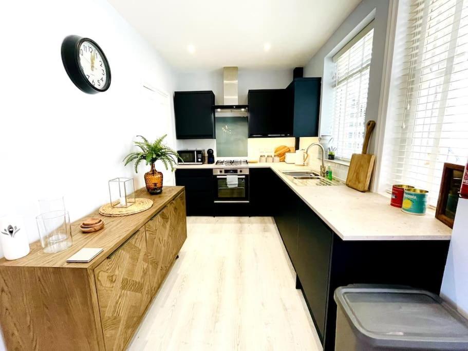 Rookley Villa, 3 Bedroom Family Apartment, Вентнор Екстер'єр фото